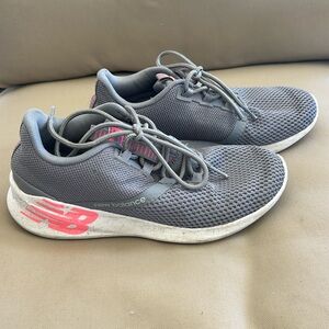 Women’s New Balance Tennis Shoes size 6.5